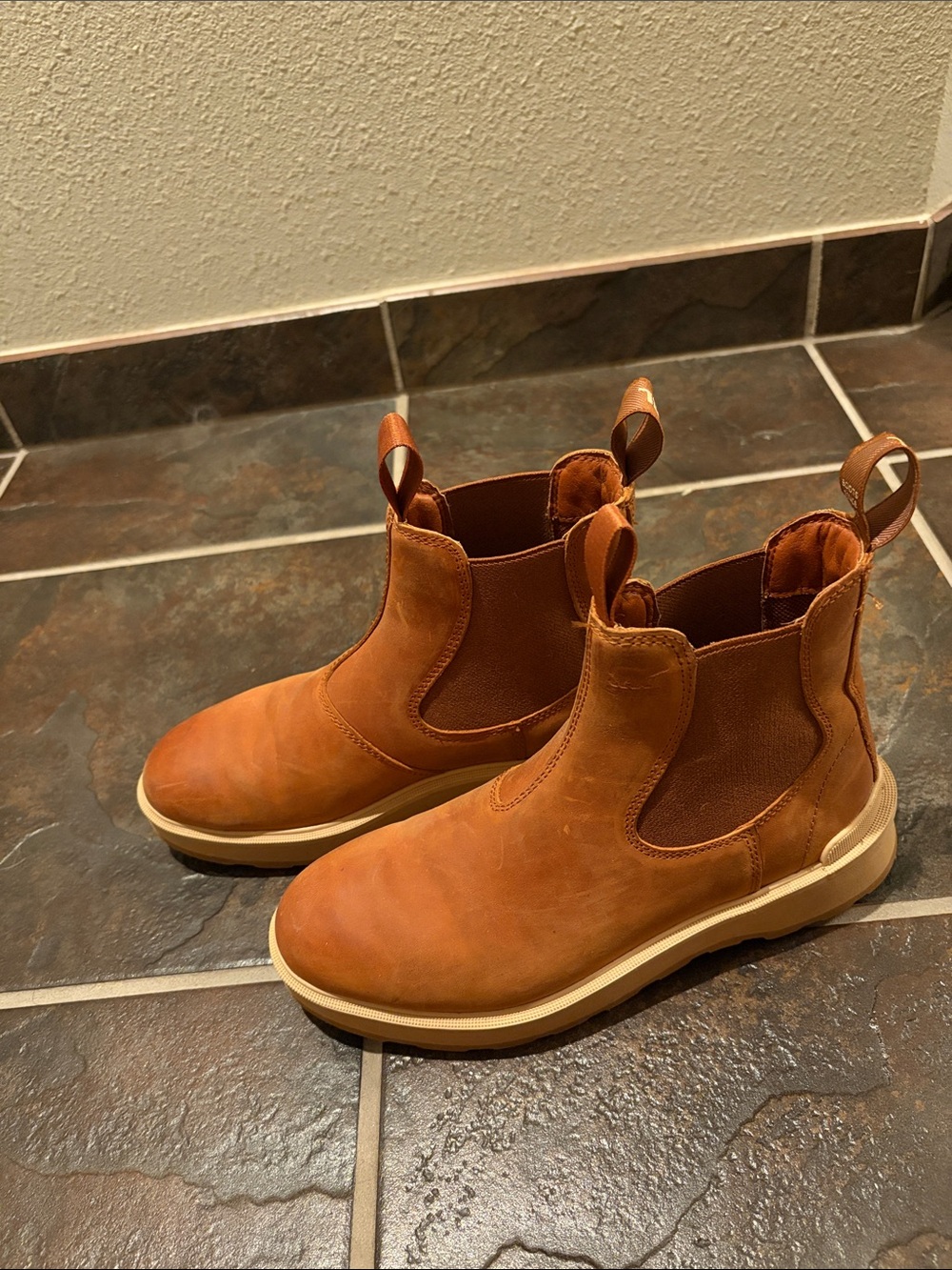 Sorel Men's Chukka Boots in Cognac/Tan
